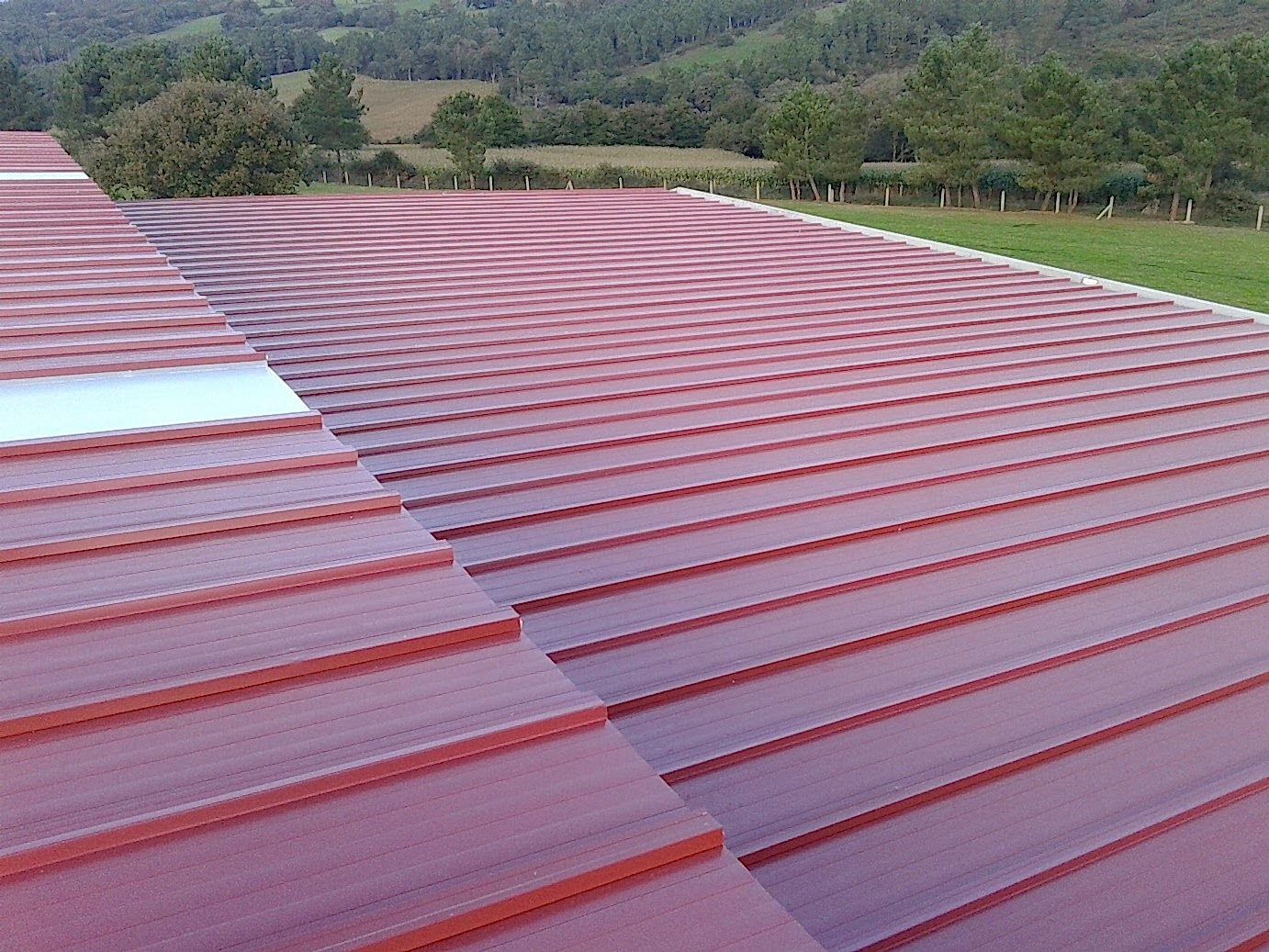 Karakuş Metal Sandviç Paneller: Estetik, Dayanıklılık ve Modern Yapı Projelerinde İnovatif Çözümler